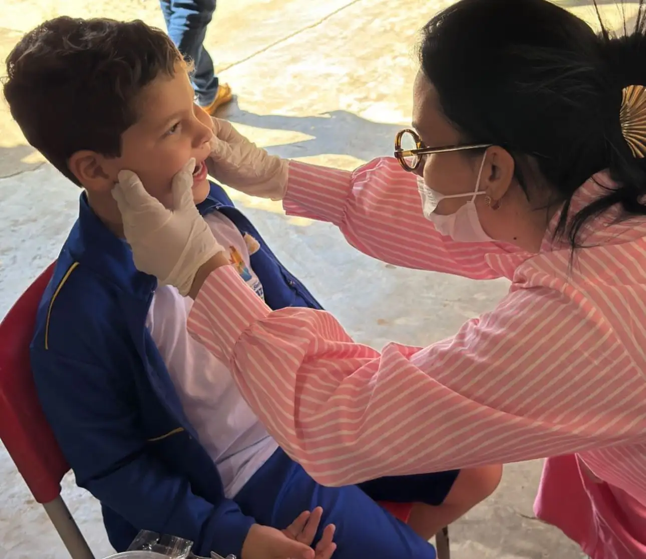 Foto 1 – Avaliação de Saúde Bucal na Escola José Fortes