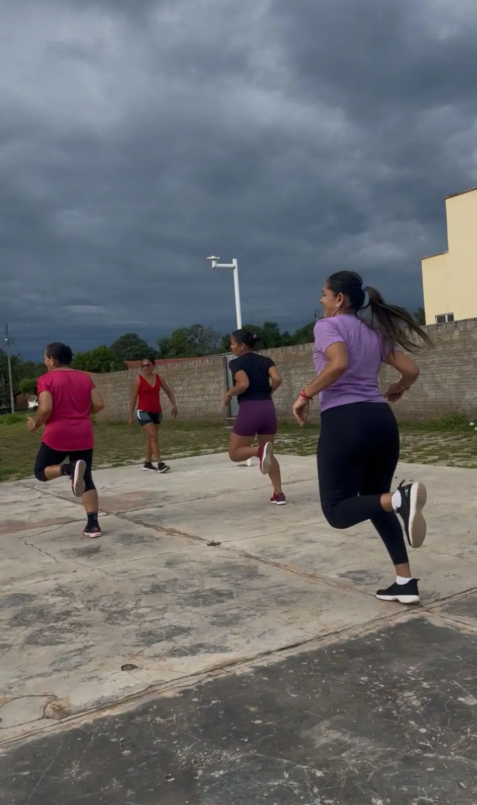 Foto 3 – 🌸 Celebração do Dia Internacional da Mulher no Espaço Emulti 💃🏽