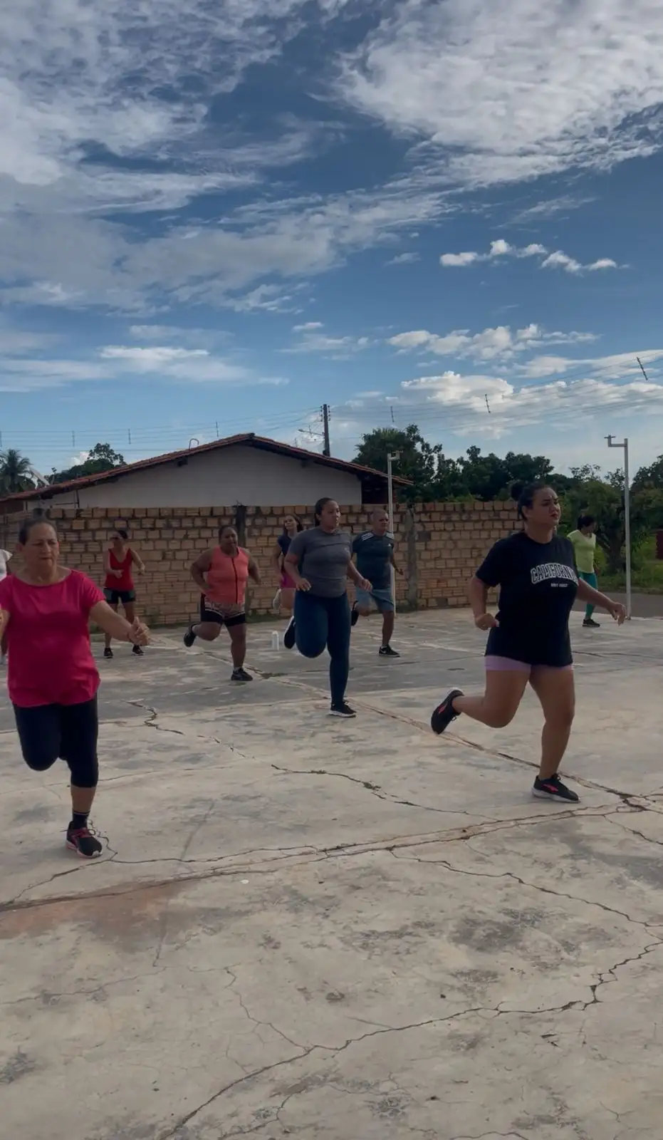 Foto 4 – 🌸 Celebração do Dia Internacional da Mulher no Espaço Emulti 💃🏽