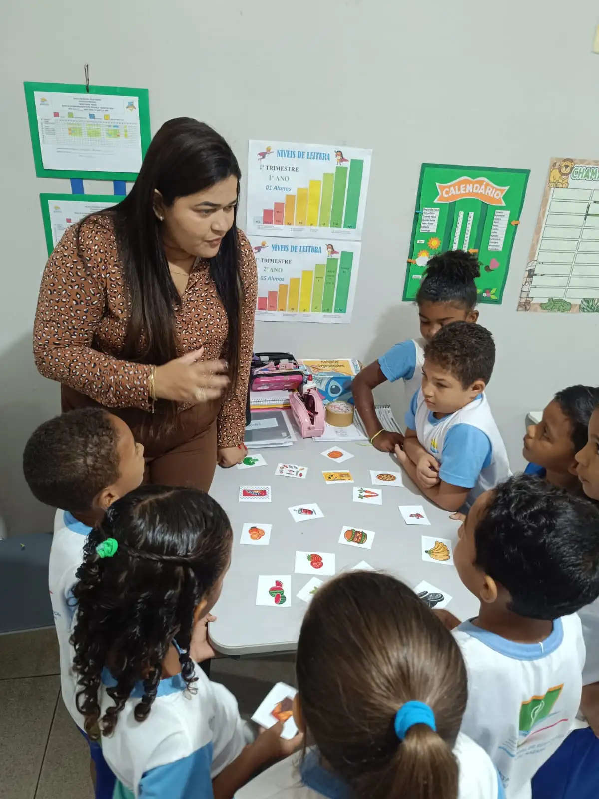 Foto 1 – Ação do PSE na Escola Municipal Félix Soares 📚🍎
