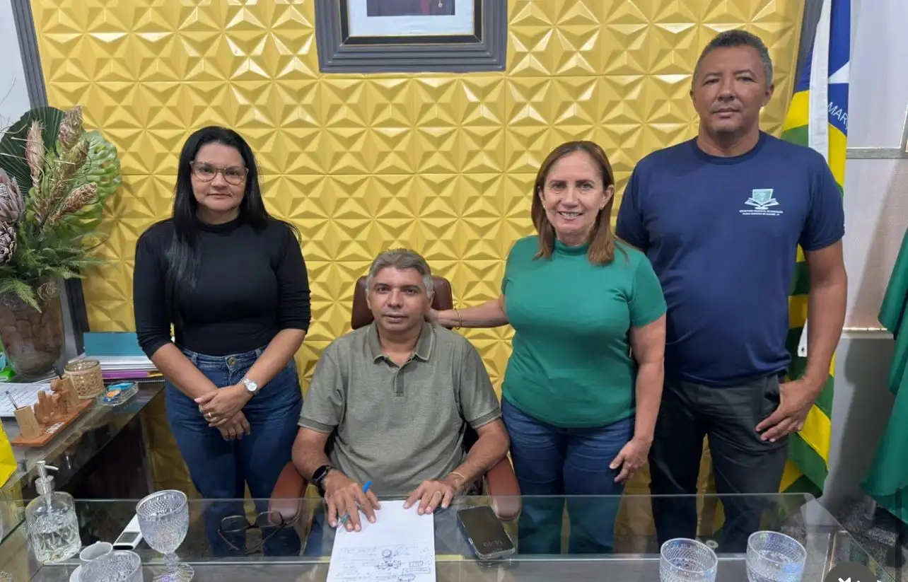 Reunião de planejamento da alimentação escolar para 2026 .