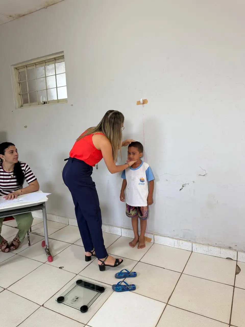 Foto 12 – Avaliação Antropométrica nas Escolas📏