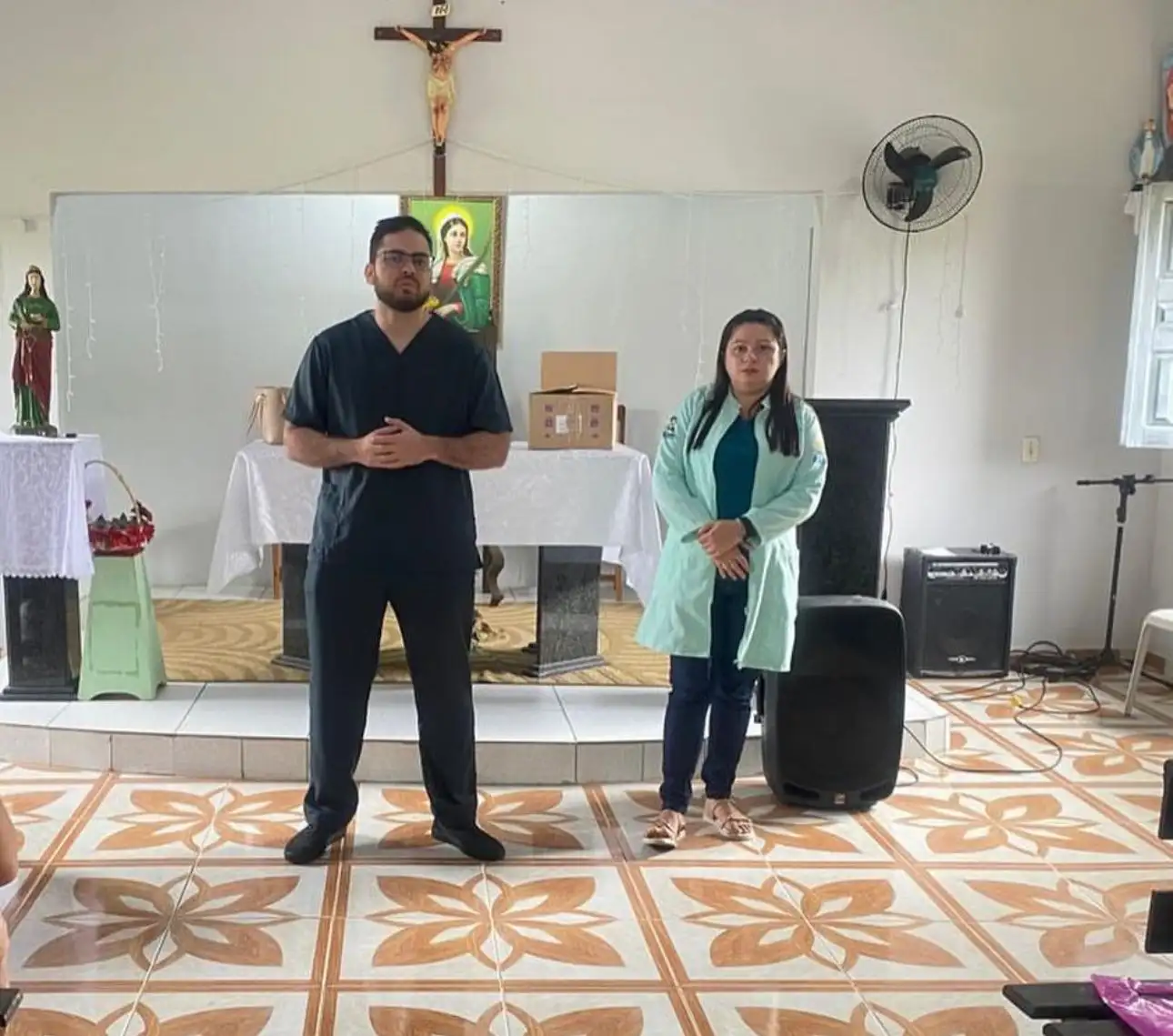 Atendimento médico e de enfermagem na Igreja do Angelim com o ACS José Wilson