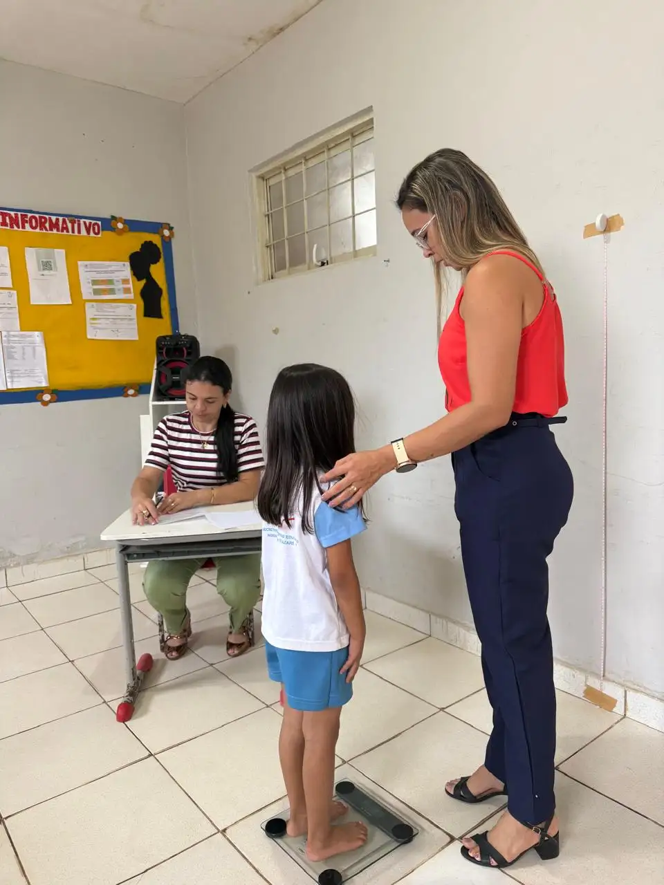 Foto 5 – Avaliação Antropométrica nas Escolas📏