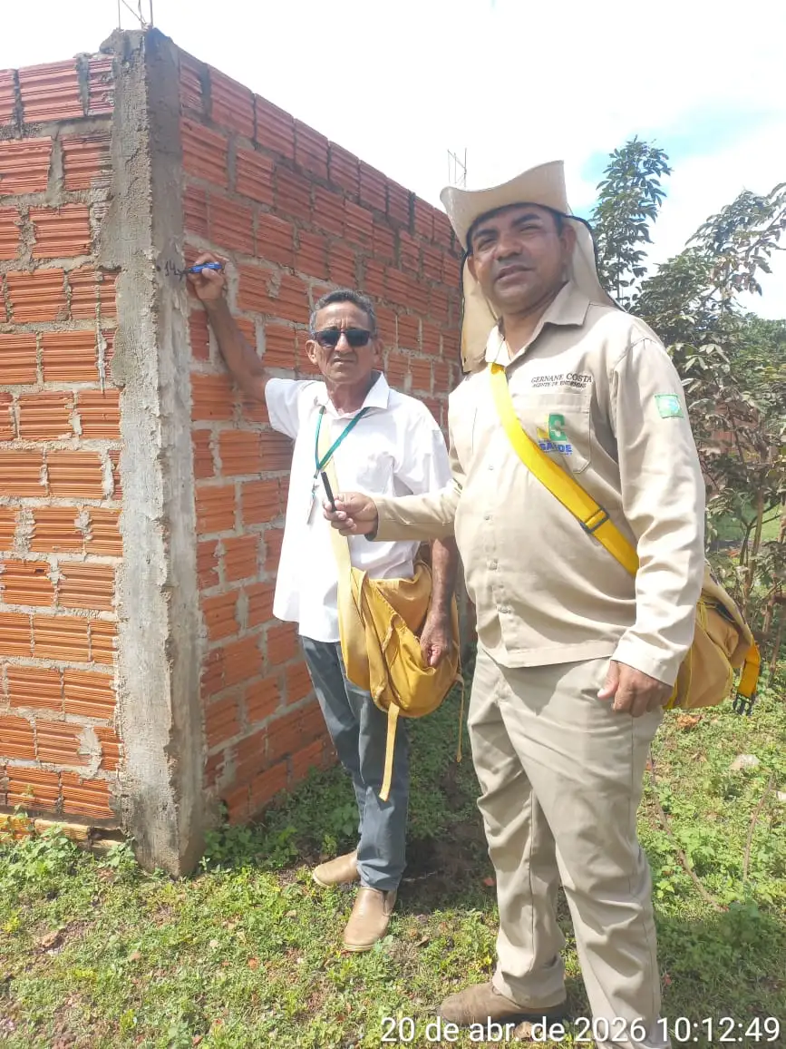 Foto 1 – Visitas domiciliares reforçam ações de prevenção e combate a vetores no município .