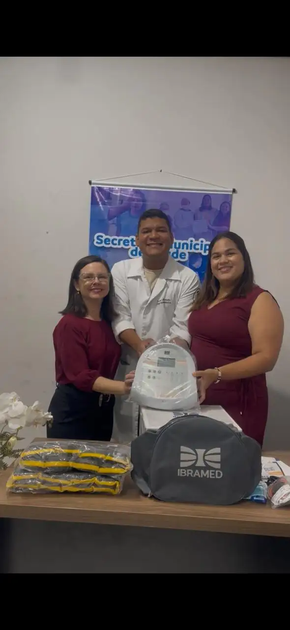 Foto 2 – Entrega de Equipamentos para o Espaço Multiuso