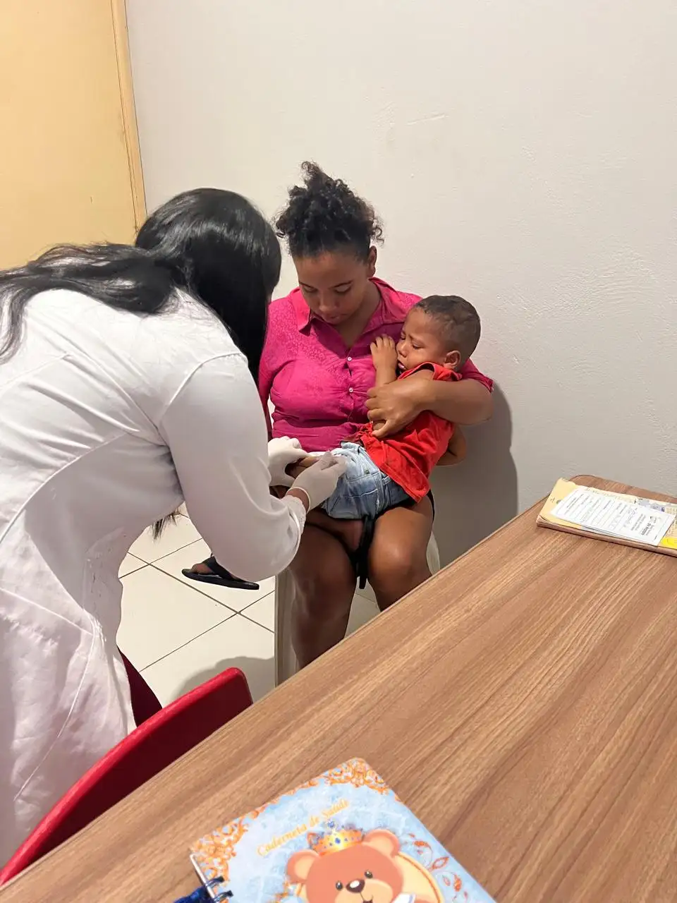Foto 3 – Campanha de Vacinação contra a Influenza é realizada na localidade Pereiros .
