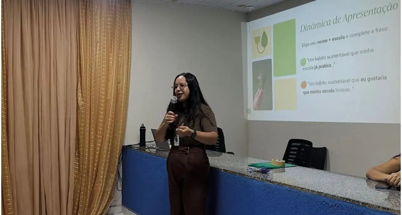 Foto 2 – Formação sobre Sustentabilidade nas Escolas 🌱📚