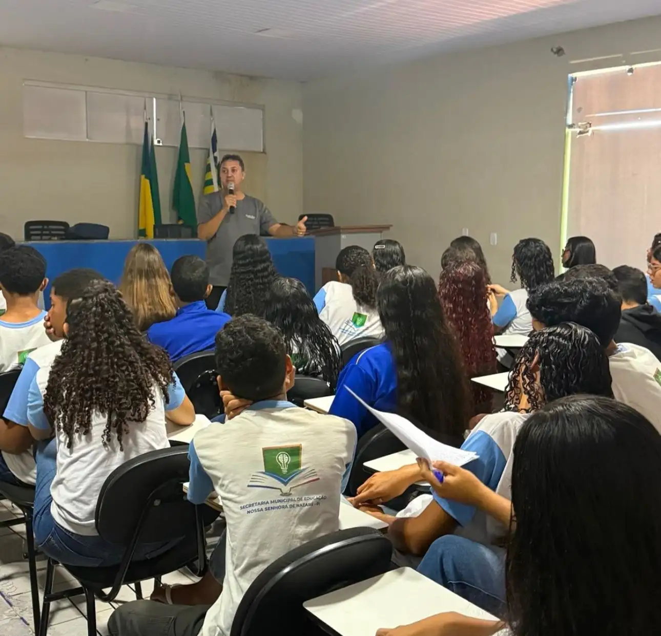 PSE promove ação educativa sobre gravidez na adolescência e ISTs no CETI Mariinha Andrade .