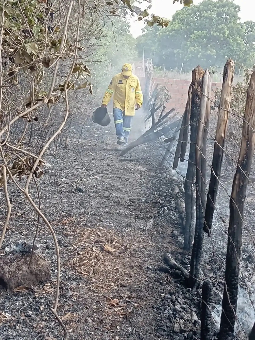 Brigada Atua no Controle de Foco de Incêndio na Zona Rural
