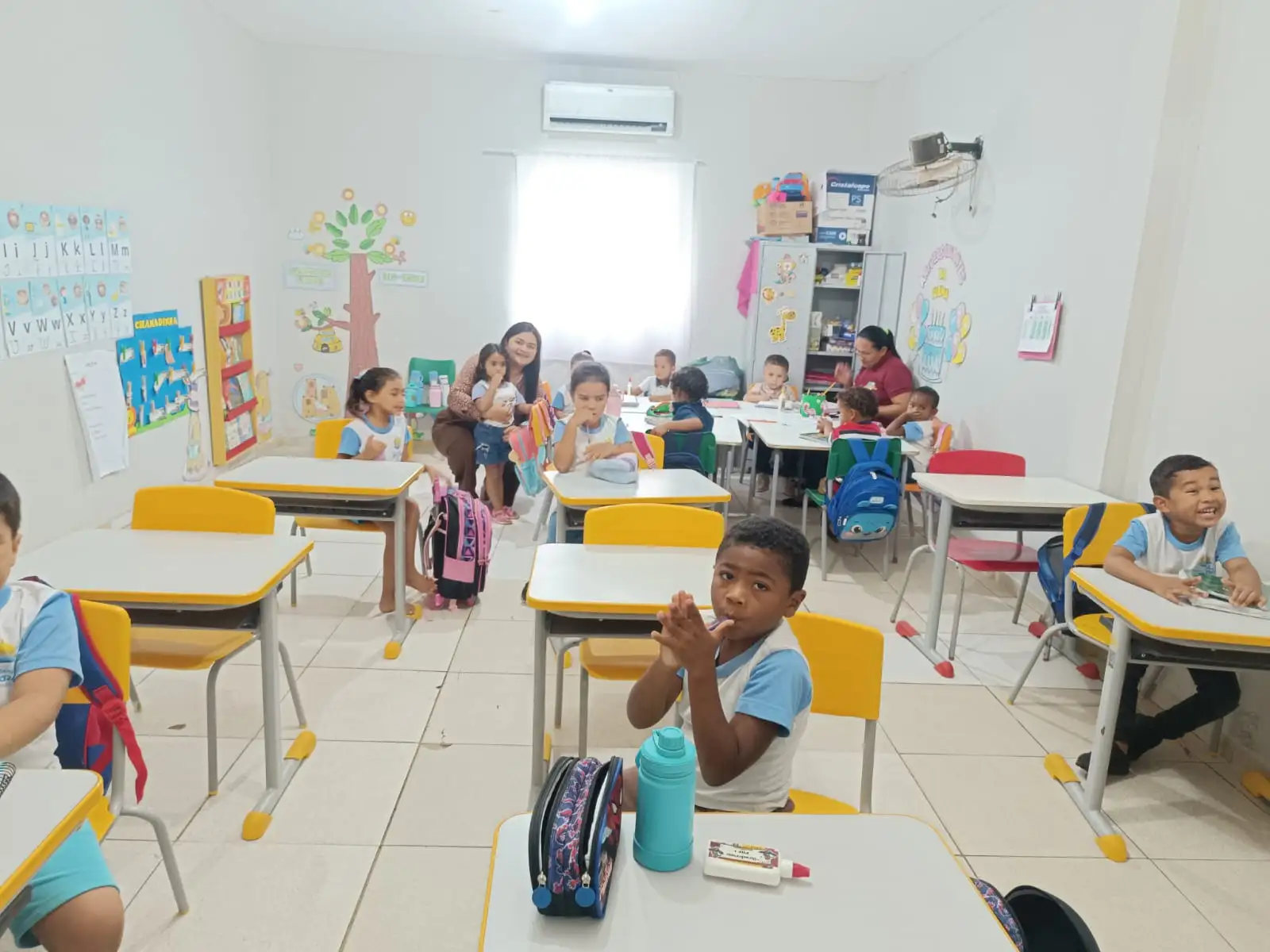 Foto 5 – Ação do PSE na Escola Municipal Félix Soares 📚🍎